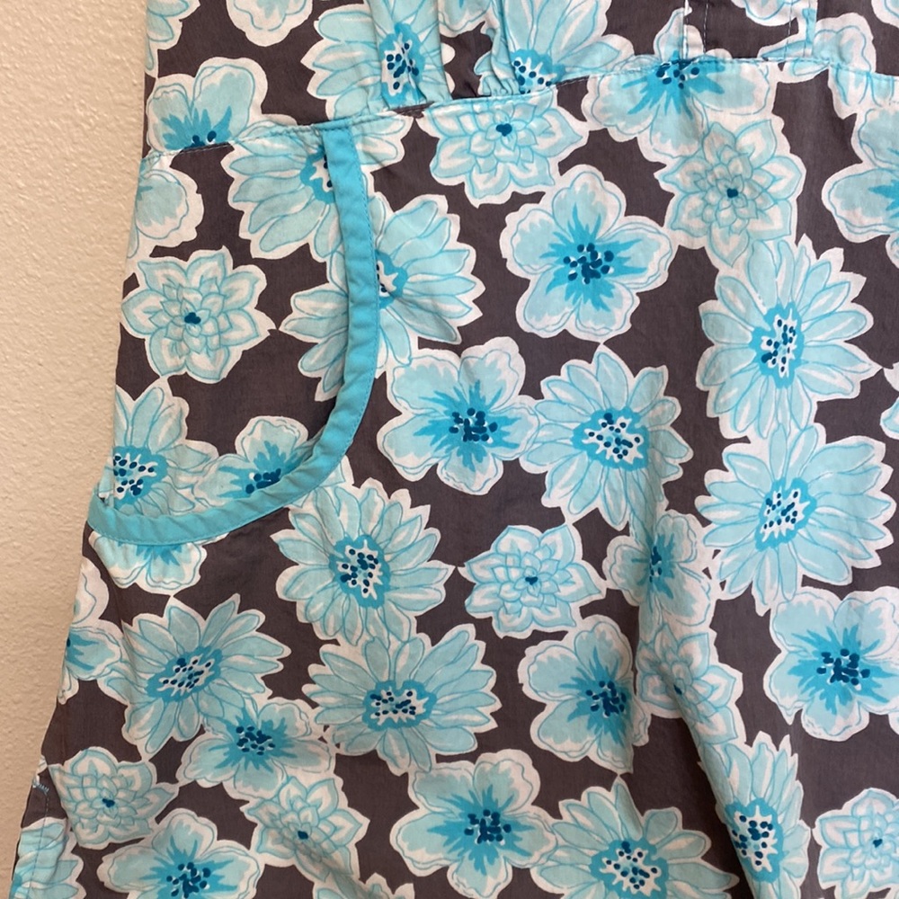Healing Hands Teal Gray Floral Scrub Top Small - Picture 3 of 5